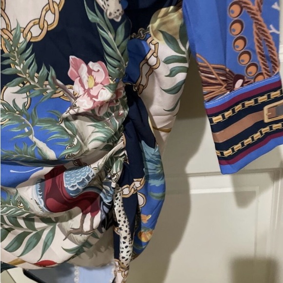 Superrrr cute on this dress. Very classy and comfy - Picture 2 of 3